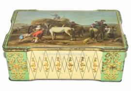 Rechteckige Blechdose mit einer Ernte-Szene mit Pferden