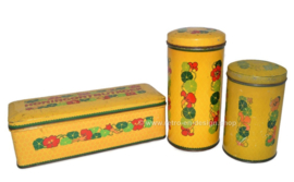 Conjunto de tres latas vintage de Verkade con la capuchina