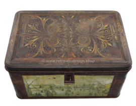 Vintage tin box with closure and the painting "IJsvermaak" by Hendrick Averkamp