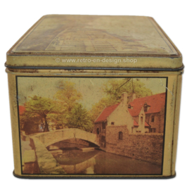Vintage tin by Jacques Chocolaterie
