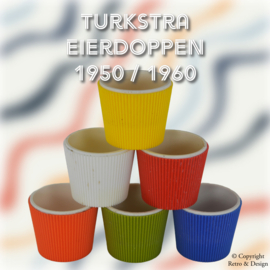 "Breng een Vleugje Nostalgie aan je Ontbijttafel met deze Zeldzame Vintage Turkstra Eierdoppen!"