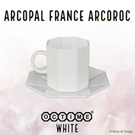 Vintage Tasse und Untertasse Arcoroc Octime aus weißem gehärtetem Glas