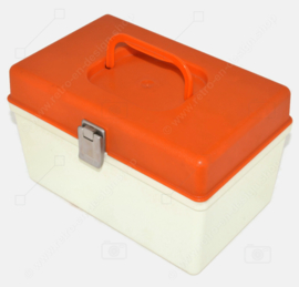 Small 'CURVER' sewing box or sewing case from the 1970s. Cream with orange lid