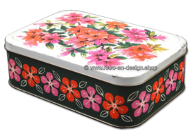 Vintage Blechdose mit verschiedenen roten und rosa Blumen