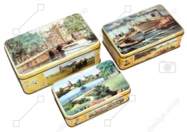 Set of three vintage tins, “De Bruin, koek” with various Dutch cities, Honing in uw woning!