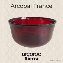 Grote schaal of kom van Arcoroc Sierra, rood.