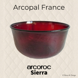 Grote schaal of kom van Arcoroc Sierra, rood.