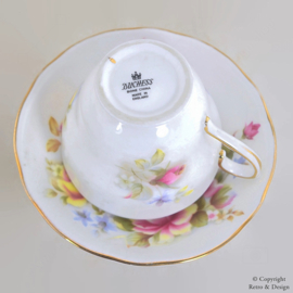 Tasse et Soucoupe Vintage - Duchess, Bone China - Roses & Fleurs - Bordure Dorée - Fabriqué en Angleterre