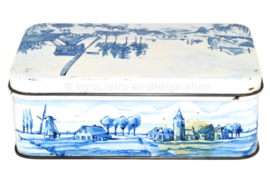 Rectangular biscuit tin by PATRIA with Delft blue representations of windmill and polder landscape