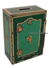 Vintage blikken spaarpot in vorm van kluis of brandkast door Smith & Johnson, London