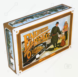 Vintage tin for Enkhuizer banquet with images of a harbour with fishing boats and regional costumes "Marken"