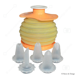 Tupperware SQUEEZE-IT, Cake Frosting Decorator with 5 Tips
