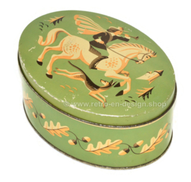 Ovale blikken koektrommel van Verkade Zaandam met paard, ruiter, jachthond. en rank van eikenblad met eikels
