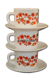 Arcopal France 'Scania' soupcup and saucer