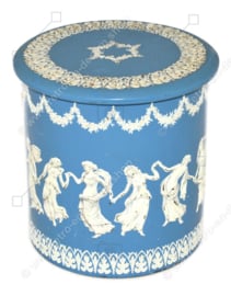 Boîte vintage de style Wedgwood Jasperware en bleu et blanc avec des muses grecques dansantes