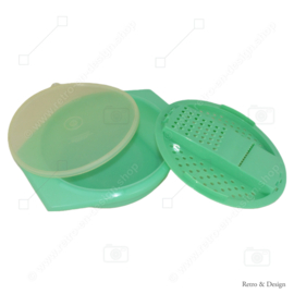 Vintage Tupperware raspkom of schaafschaal in de kleur groen met transparant deksel