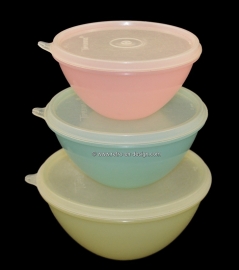 Vintage ‘Wonderlier Bowl’ ensemble (petit). Tupperware® Bols