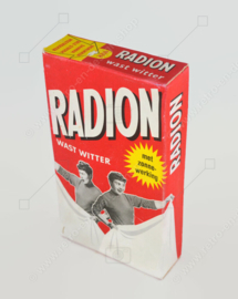 Ongebruikt rechthoekig rood pak "Radion wast witter, met zonnewerking"