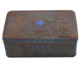 Tobacco tin in blue/silver with embossed decorations of ships for star-tobacco by Niemeijer
