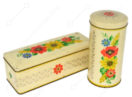 Biscuit and gingerbread tin by Verkade with a floral motif