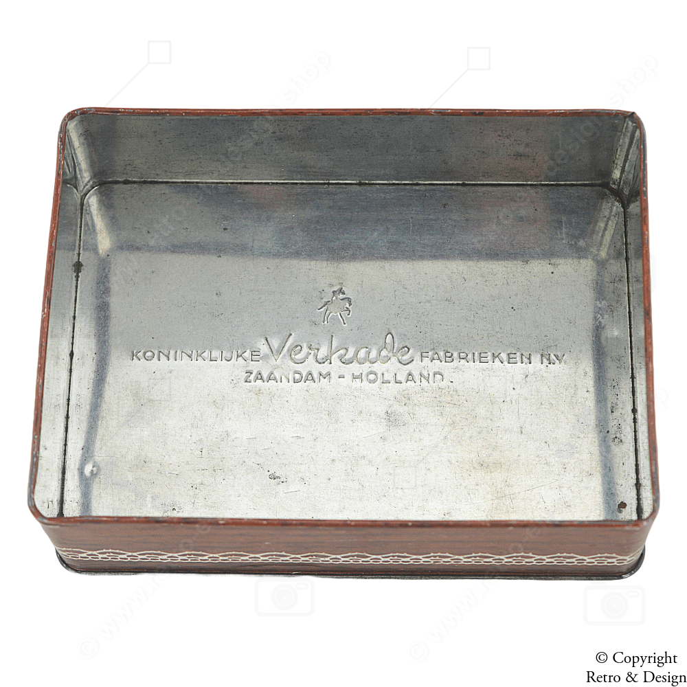 Vintage Verkade Metal Biscuit Tin – Woodgrain with Lace Doily Pattern (1967)