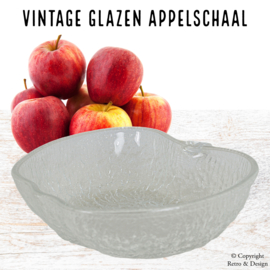 Verzaubernd Retro: Authentische Glasschale in Halbapfel-Form aus den 1960er/70er Jahren