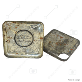 Antique tin for sugar with pouring lid and embossed embossed decorations by De Gruyter