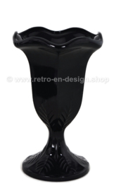 Black sorbet glass or sundae on foot, by Arcopal France