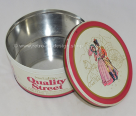 Lata de caramelos vintage Mackintosh's Quality Street assorted milk and plain chocolates & fudge