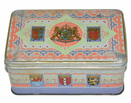 Rectangular tin with image of 12 Dutch provincial coats of arms in mosaic by De Gruyter