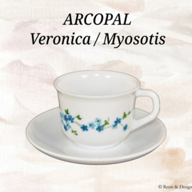 Tasse et soucoupe Arcopal France au décor Veronica / Myosotis