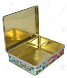 Rectangular vintage tin with a mosaic-like image of an angelfish