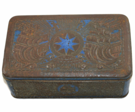 Tobacco tin in blue/silver with embossed decorations of ships for star-tobacco by Niemeijer
