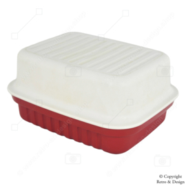 "Experience the Timeless Elegance of the Vintage Tupperware Cheese Box - A Stylish Throwback in Red and White!