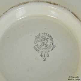 "Boerenbont Beauty: Vintage Société Céramique Serving Dish with History and Style!"