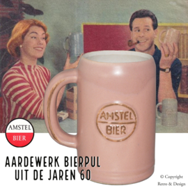 "Nostalgia de la Década de 1960 - Impresionante Jarra de Cerveza Amstel en loza esmaltada"