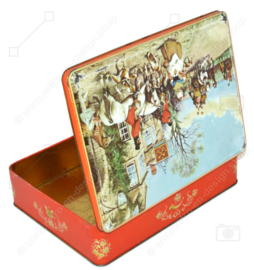 Vintage tin "Cross Keys" from McVitie's with carriage, horses, dogs and people