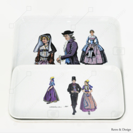 "Burgherdragt Serving set", juego de pastelería de porcelana de ocho piezas fabricado por Villeroy and Boch