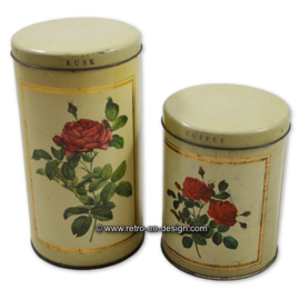 Latas vintage para bizcocho tostado y café con rosas por Hofmann Switzerland