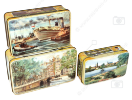 Set of three vintage tins, “De Bruin, koek” with various Dutch cities, Honing in uw woning!