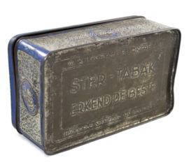 Blikken tabaksdoos in blauw/zilver met relief van schepen voor ster-tabak van Niemeijer