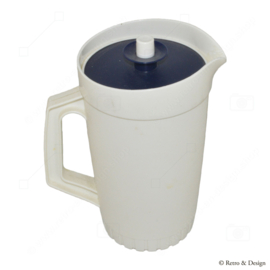 "Vintage Tupperware Pitcher: A Timeless Icon of Style and Functionality!