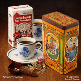 Retro Douwe Egberts Koffieblik met Nostalgische Taferelen