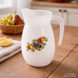 Jarra Arcopal Fruits de France – Jarra Vintage Francesa de Cristal Opalino para Agua / Zumo – 0,5 L