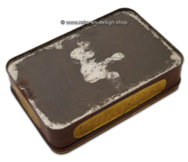 Vintage/Antique rectangular tin with wood pattern and image of Winston Churchill for ELKE biscuits, Cardiff