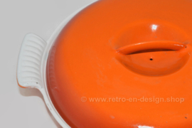 Fuente o cazuela de tres compartimentos de hierro fundido naranja flameado brocante fabricada por DRU con tapa de hierro fundido pesado