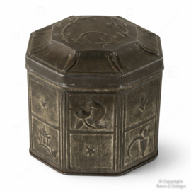 Vintage Verkade Octagonal Biscuit Tin – Art Deco Relief – Dutch Tin – 1930s
