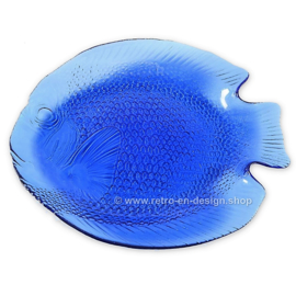 Assiette à poisson en verre bleu transparent d'Arcoroc France