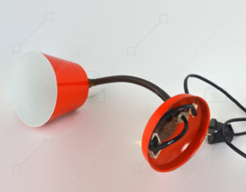 Vintage orangefarbene Schreibtischlampe der Marke Hala