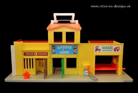 Fisher Price Little People Town. Politiebureau, Kapperszaak en Garage